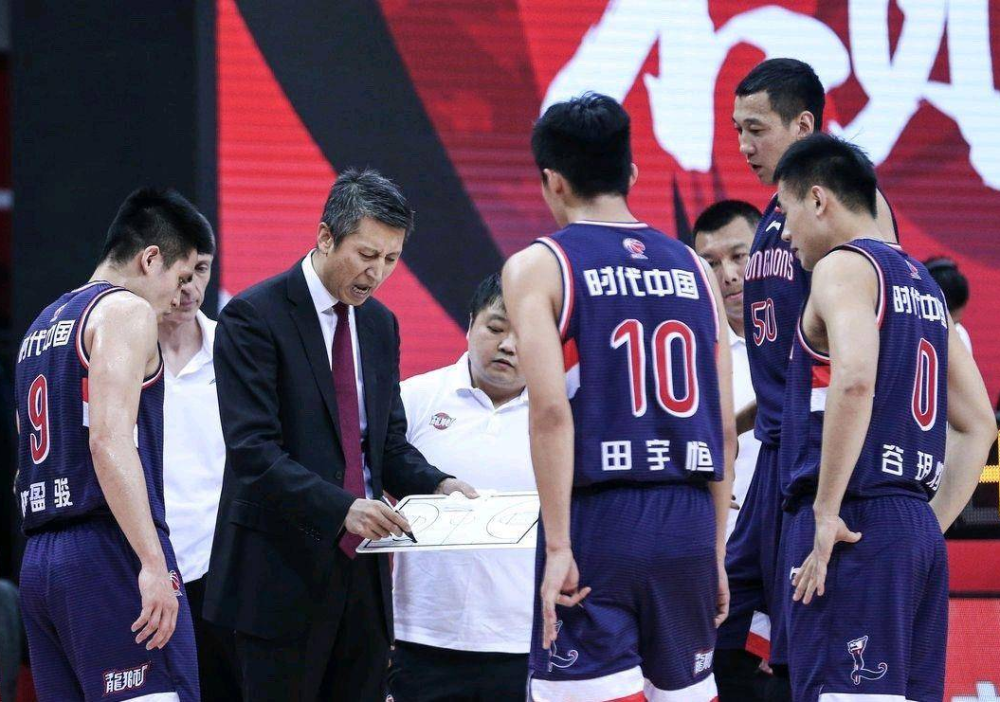 Lol-冲刺阶段突围战来临，明尼苏达森林狼围绕CBA常规赛篮板制胜，媒体盛赞，临场指挥获称赞(cba季前赛免费在线观看)